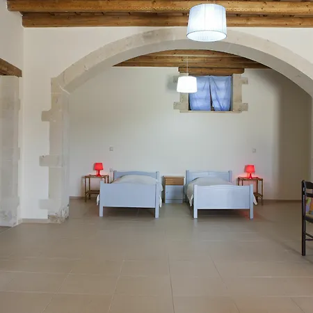 Arodamos Estate Skaleta
